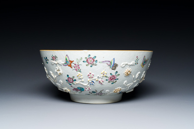 A Chinese 'mythological subject' grisaille plate and a relief-decorated famille rose 'insects' bowl, Qianlong