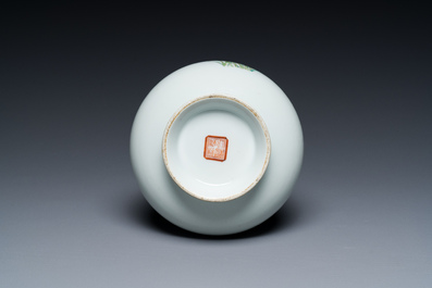 A Chinese famille verte 'suantouping' vase, Qianlong mark, Republic