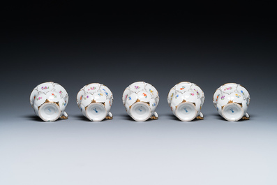 Service &agrave; 43 pi&egrave;ces en porcelaine polychrome de Meissen, Allemagne, 19/20&egrave;me