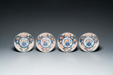 Neuf assiettes en porcelaine de Chine de style Imari, Qianlong