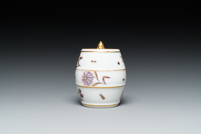 Sablier en porcelaine polychrome de Meissen &agrave; d&eacute;cor de fleurs et d'insectes, Allemagne, 1&egrave;re moiti&eacute; du 18&egrave;me