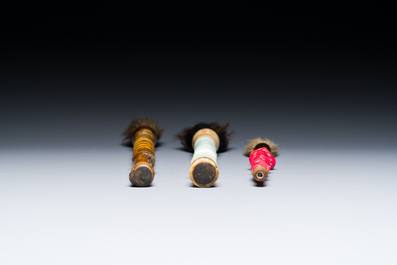 A Chinese bamboo libation cup, a brush pot and three brushes, 19/20th C.