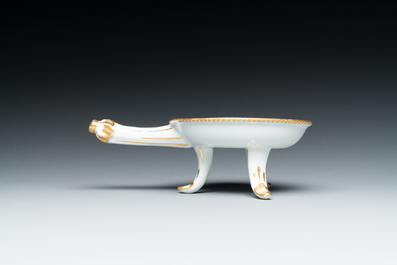 Coupe ans&eacute;e tripode en porcelaine polychrome de Meissen, 2&egrave;me moiti&eacute; du 18&egrave;me