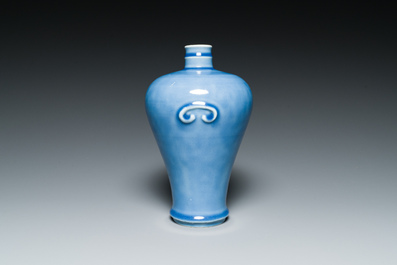 A Chinese blue-glazed 'meiping' vase, Jiang Xi Guo Hua Zhen Pin 江西國華珍品 mark, Republic