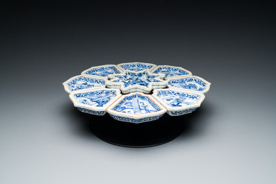 Een uitzonderlijk Chinees blauw-wit negendelig rijsttafelservies, Kangxi