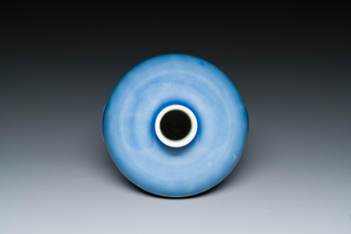 A Chinese blue-glazed 'meiping' vase, Jiang Xi Guo Hua Zhen Pin 江西國華珍品 mark, Republic