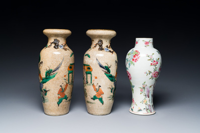 Een diverse collectie Chinees famille rose en famille verte porselein, Yongzheng en later