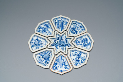 Een uitzonderlijk Chinees blauw-wit negendelig rijsttafelservies, Kangxi