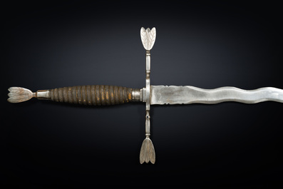 &Eacute;p&eacute;e &agrave; deux mains de type 'Flamberge', probablement Allemagne, 18&egrave;me
