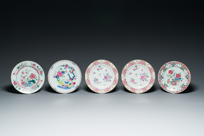 Thirteen Chinese famille rose plates, Yongzheng/Qianlong
