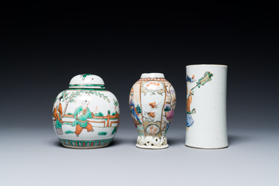 Een diverse collectie Chinees famille rose en famille verte porselein, Yongzheng en later
