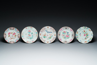 Five Chinese famille rose plates, Yongzheng/Qianlong
