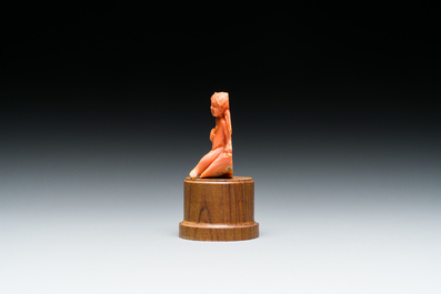 Sculpture d'un ch&eacute;rubin en corail rouge, Trapani, Italie, 19&egrave;me