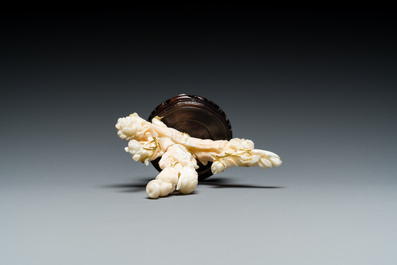 Trois sculptures en corail, Chine, 19/20&egrave;me