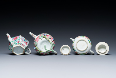 Drie Chinese famille rose theepotten, Yongzheng