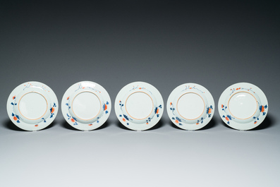 Neuf assiettes en porcelaine de Chine de style Imari, Qianlong