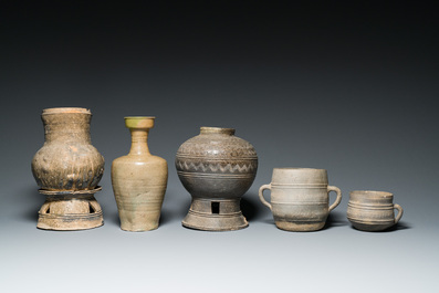 Cinq pi&egrave;ces en gr&egrave;s de Cor&eacute;e, Silla et Goryeo, 5&egrave;me et post&eacute;rieur