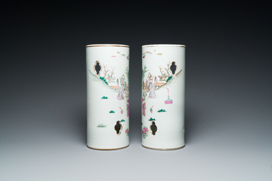 A pair of Chinese famille rose reticulated hat stands, 19th C.