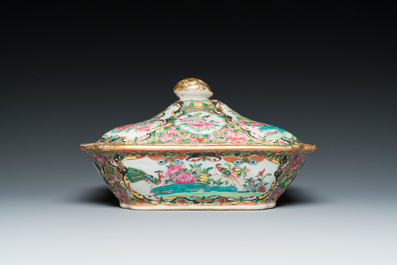 Drie Chinese Canton famille rose schotels en een terrine, 19e eeuw