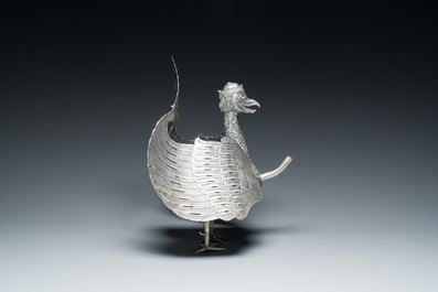 Rare lampe &agrave; huile de type 'blencong' en forme de Garuda en argent pour le th&eacute;&acirc;tre Wayang, Indon&eacute;sie, 19&egrave;me