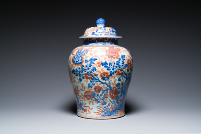 Vase couvert en porcelaine de Chine de style Imari et en rouge de cuivre, Kangxi