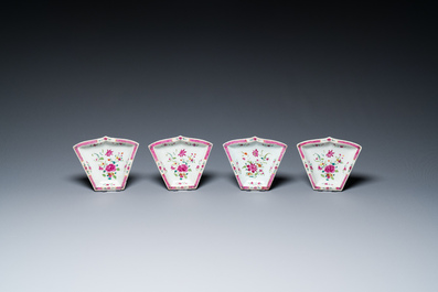Deux services &agrave; mendiants de neuf pi&egrave;ces en porcelaine de Chine famille rose, 18/19&egrave;me