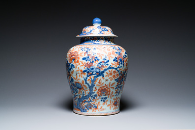 Vase couvert en porcelaine de Chine de style Imari et en rouge de cuivre, Kangxi