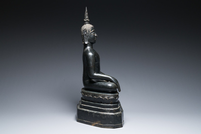 Een grote bronzen Boeddha, Birma (Myanmar), Arakan Staat, 16/17e eeuw
