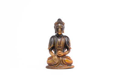 Bouddha de M&eacute;decine ou Bhaishajyaguru en corne sculpt&eacute;e, Chine, 19&egrave;me