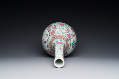 A Chinese famille rose bottle vase, 19th C.