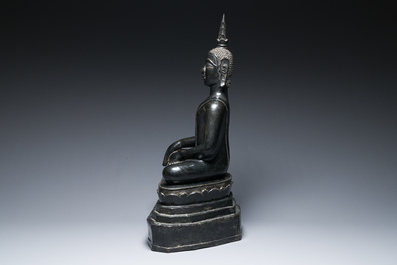 Een grote bronzen Boeddha, Birma (Myanmar), Arakan Staat, 16/17e eeuw