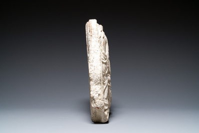 Fragment d'autel ou de tombeau en gr&egrave;s sculpt&eacute;, France, 15/16&egrave;me