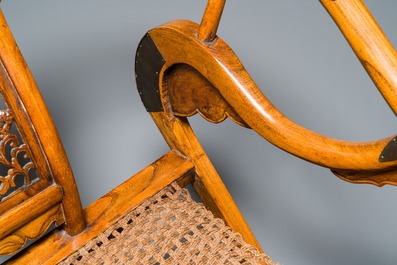 Chaise pliante en forme de fer &agrave; cheval en bois, Chine, 19/20&egrave;me