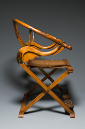 Chaise pliante en forme de fer &agrave; cheval en bois, Chine, 19/20&egrave;me