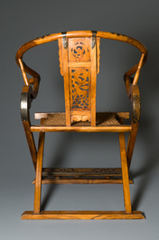 Chaise pliante en forme de fer &agrave; cheval en bois, Chine, 19/20&egrave;me