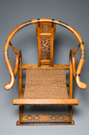 Chaise pliante en forme de fer &agrave; cheval en bois, Chine, 19/20&egrave;me