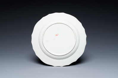 A porcelain Kakiemon-style plate, France, Chantilly, 18th C.