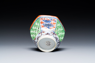 A Dutch-decorated Chinese reticulated double-walled hexagonal tea bowl, Kangxi