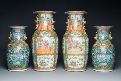 Twee paar Chinese Canton famille rose vazen, 19e eeuw