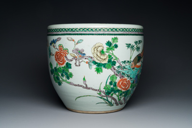 Aquarium en porcelaine de Chine famille verte &agrave; d&eacute;cor de faisans, 19&egrave;me