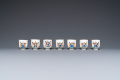 Un service &agrave; th&eacute; de 21 pi&egrave;ces en porcelaine de Chine aux armes de 'Van der Cruyce' pour le march&eacute; belge, Qianlong