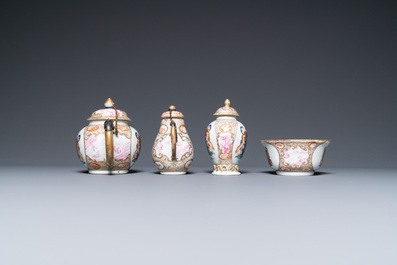 Un service &agrave; th&eacute; de 21 pi&egrave;ces en porcelaine de Chine aux armes de 'Van der Cruyce' pour le march&eacute; belge, Qianlong