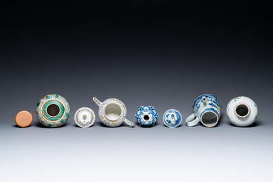 Een diverse collectie Chinees porselein, Kangxi en later