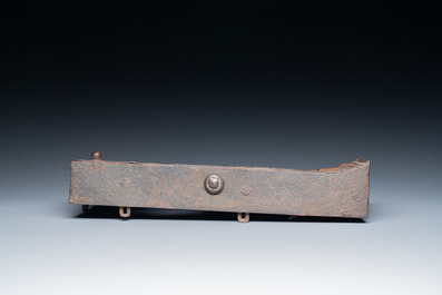 Noble plaque de serrure en fer forg&eacute; grav&eacute;e, France, 17&egrave;me