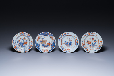 Dertien Chinese Imari-stijl borden, Kangxi/Qianlong