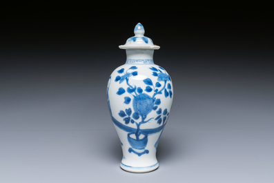 A Chinese blue and white covered vase and a verte-Imari plate, Kangxi