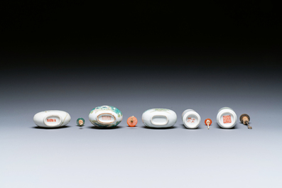 Five Chinese famille rose 'grasshopper' and 'butterfly' snuff bottles, 19/20th C.