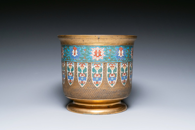 A Chinese cloisonn&eacute; and gilt-bronze jardini&egrave;re, 18/19th C.