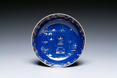 Twee Chinese blauw-witte theepotten, &eacute;&eacute;n in Yixing en een poederblauwe kop en schotel, Kangxi en later