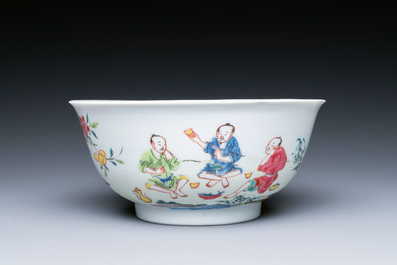 A Chinese famille rose plate and bowl with a nursing mother and men drinking tea on the shore, Yongzheng
